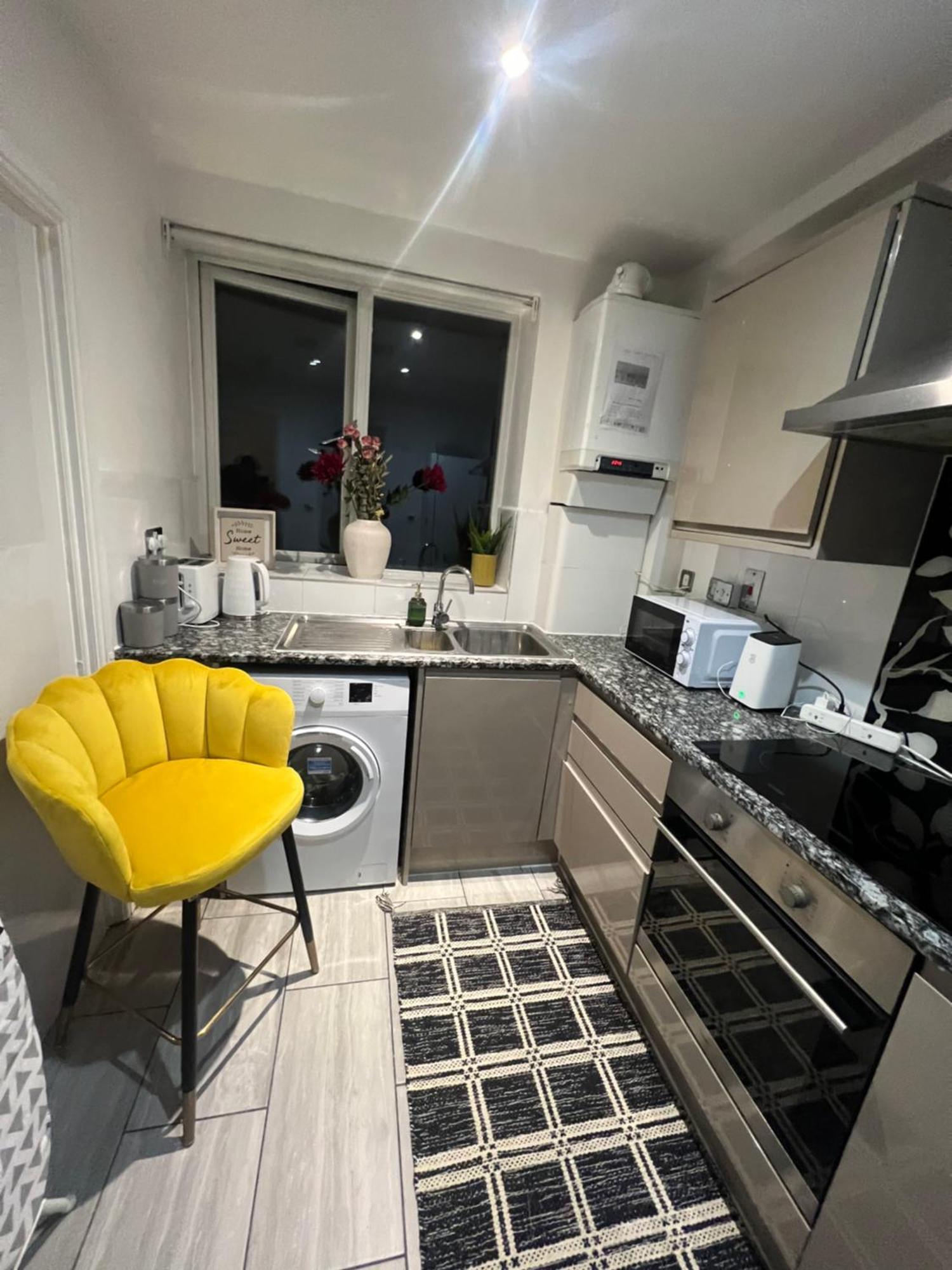 Cosy Luxurious Room In The Heart Of London Exterior photo